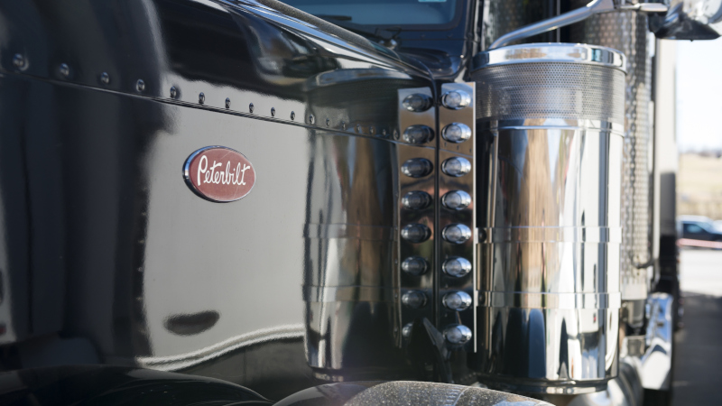 The Benefits of Partnering with a Professional Organic Material Hauling Company