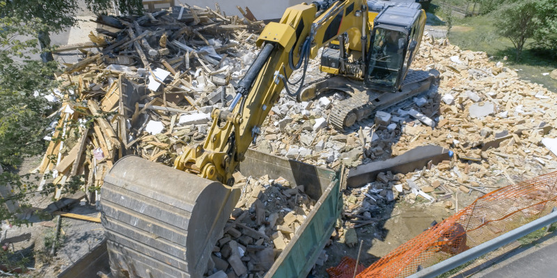 The Importance of Reliable Structural Debris Hauling Services